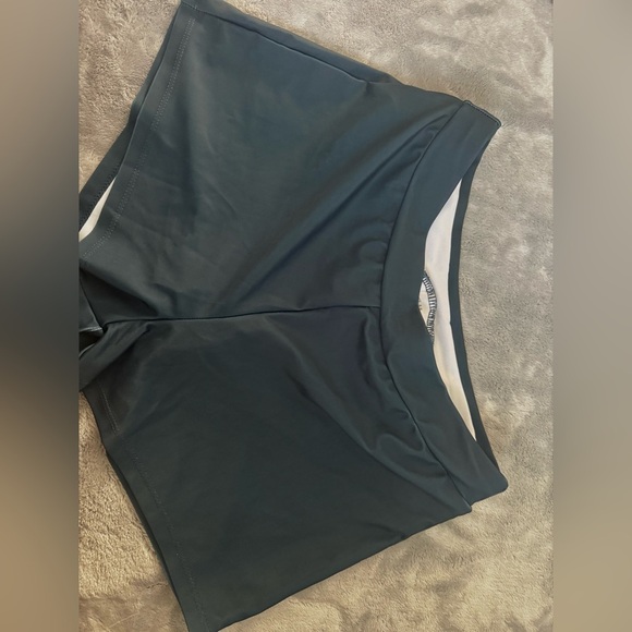 Modlily Brand New Size Medium Bathing Suit Set: White Tropical Leave w/ Dots Set - Picture 6 of 9